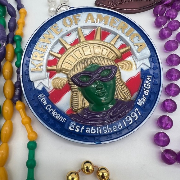 Lot of 29 Vintage Mardi Gras Beads Necklaces Endymion Tucks Zulu Jazz Centurions - Picture 7 of 15